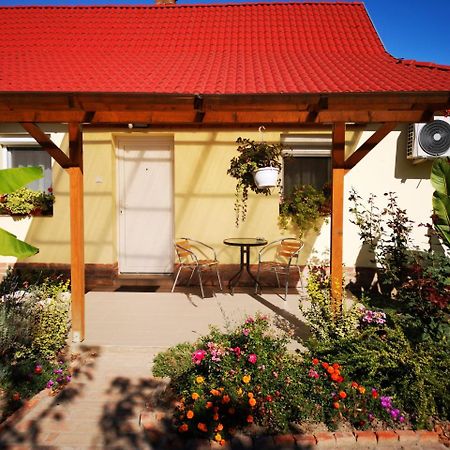 Raday Apartman Мако Экстерьер фото