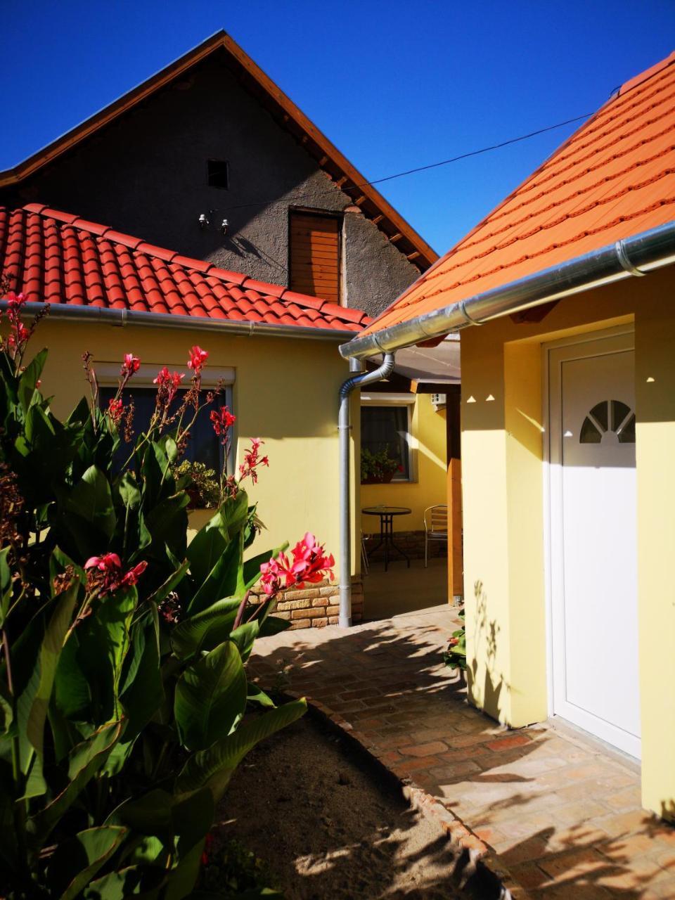 Raday Apartman Мако Экстерьер фото
